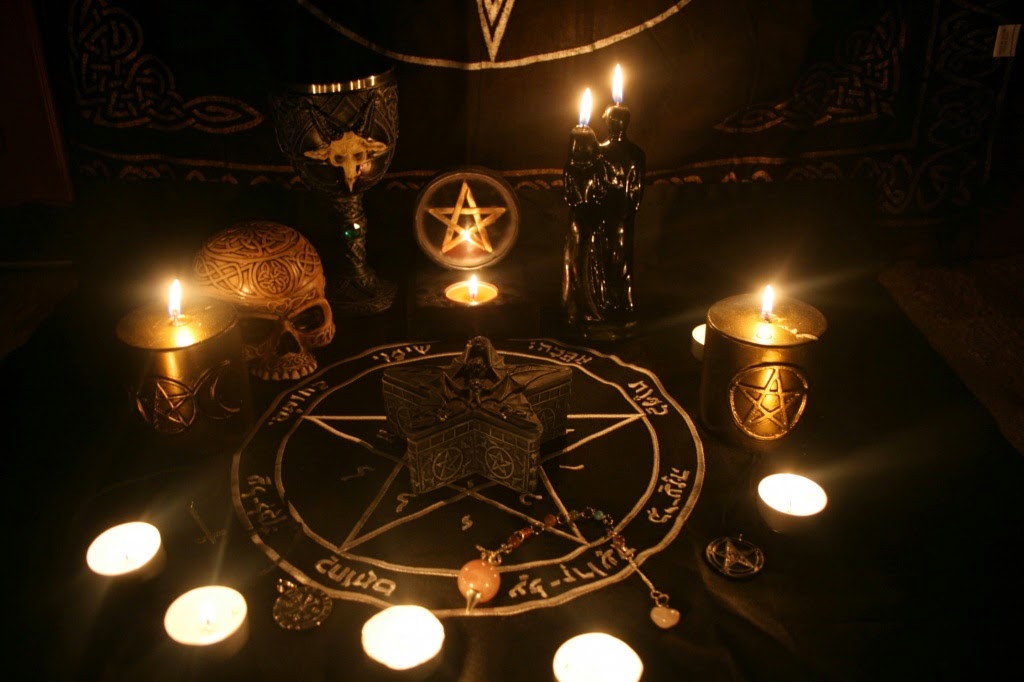 Distinzioni tra Rituale e Cerimoniale in Magia